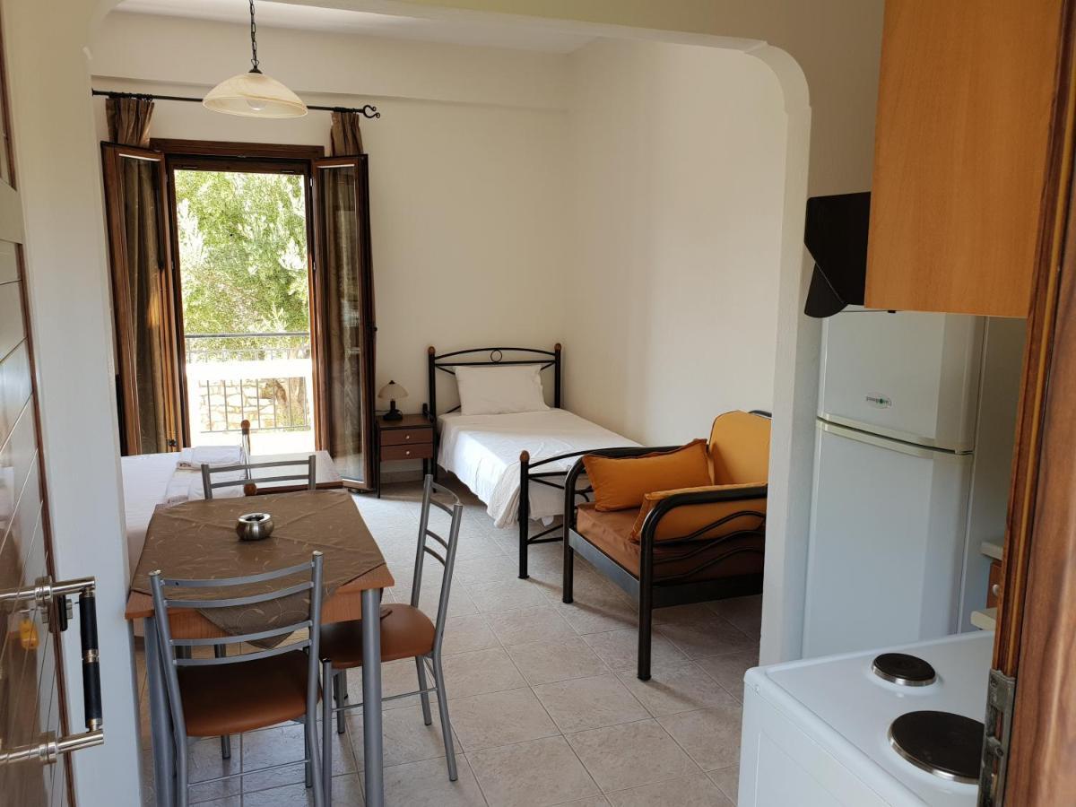 Domaine Papakonstantis Apartments To Let Skoutárion Zewnętrze zdjęcie